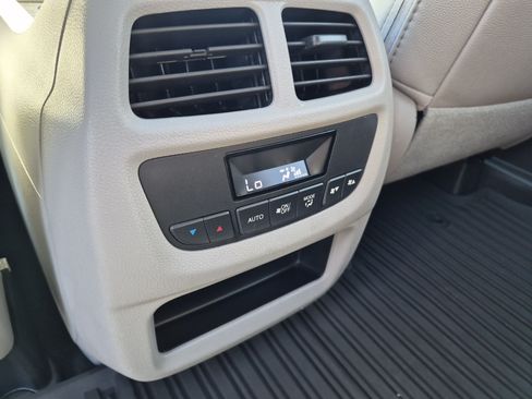 Used 2017 Honda Pilot EX-L image 11