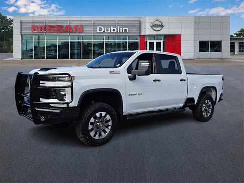 Used 2026 Chevrolet Silverado 2500 Custom w/ Custom Value Package image 1