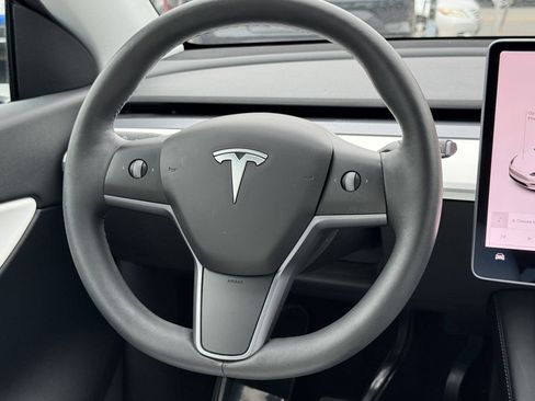 Used 2021 Tesla Model Y Long Range AWD/4WD image 28