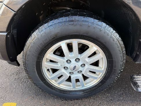 Used 2014 Ford Expedition EL Limited image 9