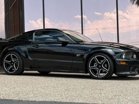 Used 2007 Ford Mustang GT Premium RWD image 16
