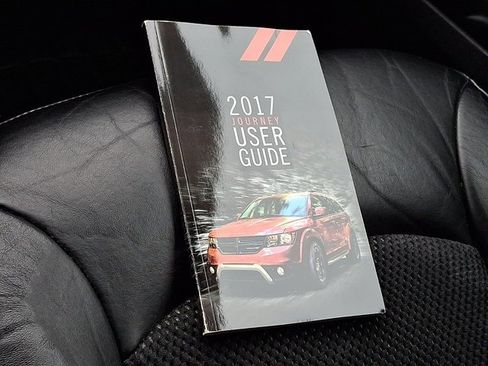 Certified 2017 Dodge Journey Crossroad image 30