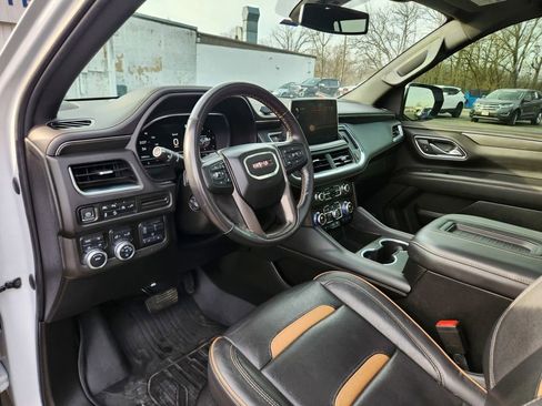 Used 2022 GMC Yukon XL AT4 w/ Max Trailering Package image 2