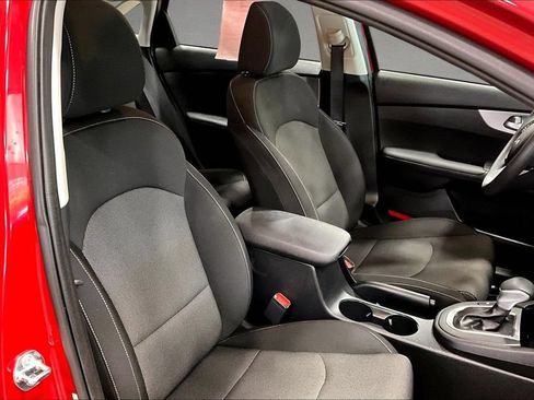 Used 2023 Kia Forte LXS FWD image 28