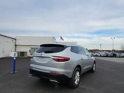 Used 2020 Buick Enclave Essence w/ Sound and Sites Package image 5