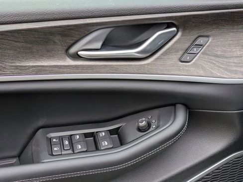 New 2026 Jeep Grand Cherokee Limited AWD/4WD image 11