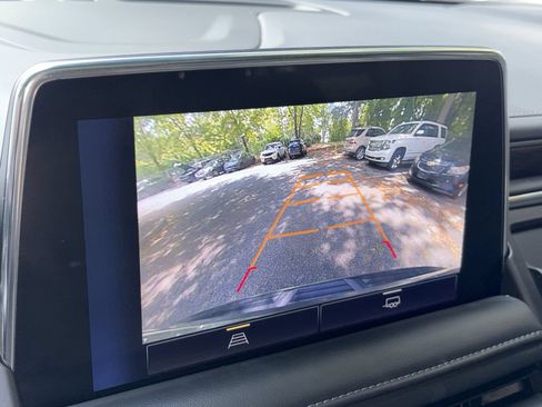 Used 2023 Chevrolet Tahoe Z71 AWD/4WD image 13