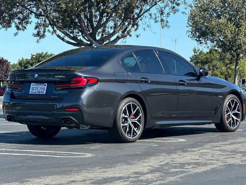 Used 2023 BMW 530e w/ M Sport Package RWD image 4