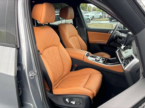 Used 2025 BMW X5 xDrive40i w/ M Sport Package image 10