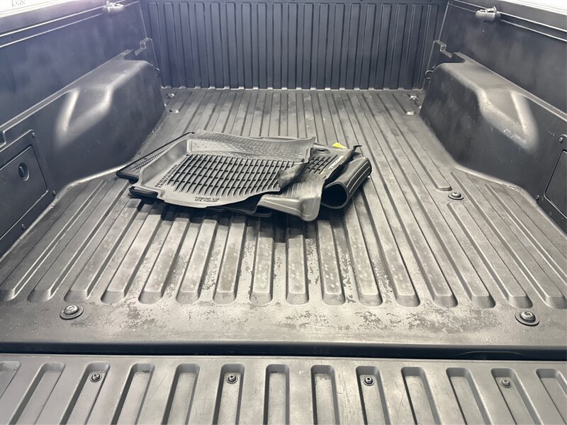 Used 2017 Toyota Tacoma TRD Sport w/ Tow Package RWD image 12