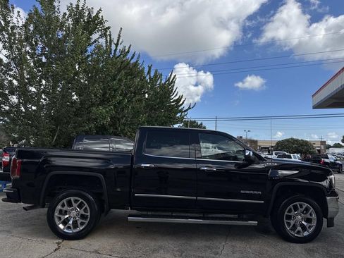 Used 2018 GMC Sierra 1500 SLT w/ SLT Premium Package AWD/4WD image 10