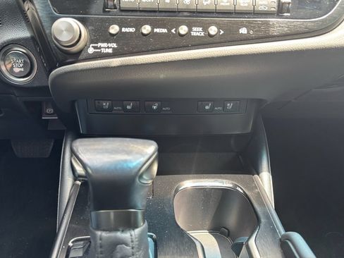 Used 2023 Lexus ES 350 w/ Premium Package FWD image 26