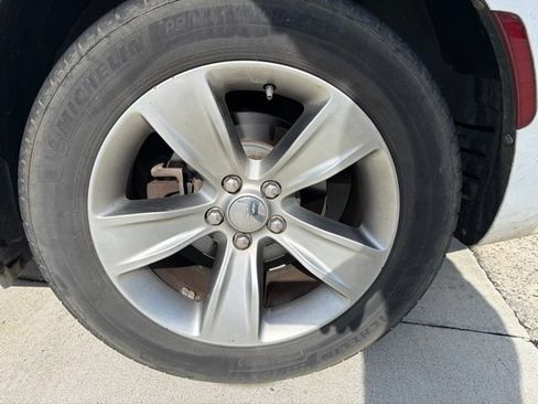 Used 2017 Dodge Charger SXT RWD image 31
