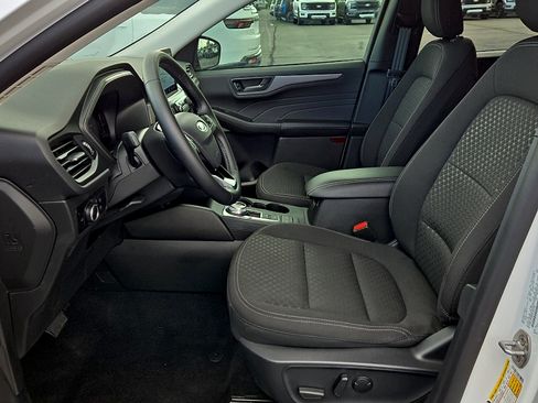 Certified 2024 Ford Escape Active AWD/4WD image 10