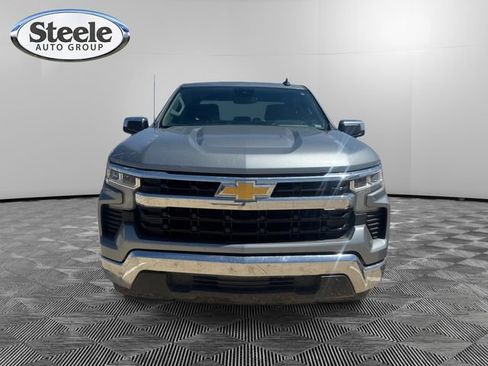 Used 2025 Chevrolet Silverado 1500 LT RWD image 3