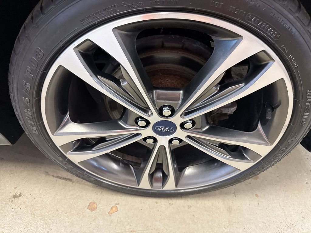 Used 2017 Ford Fusion Titanium AWD/4WD image 33