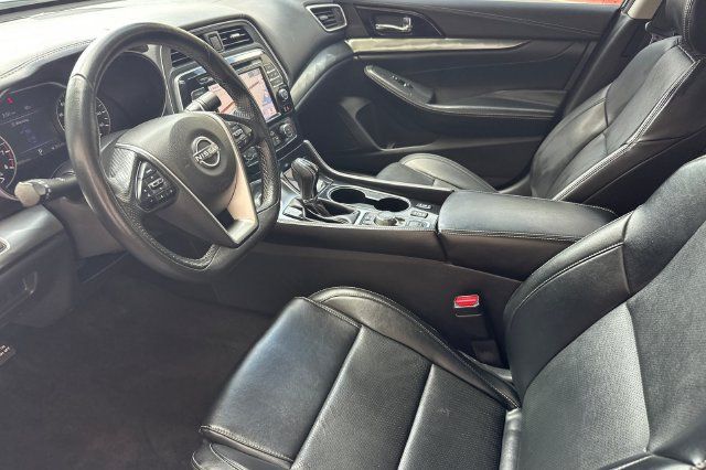 Used 2023 Nissan Maxima SV w/ Floor Mat Group FWD image 9