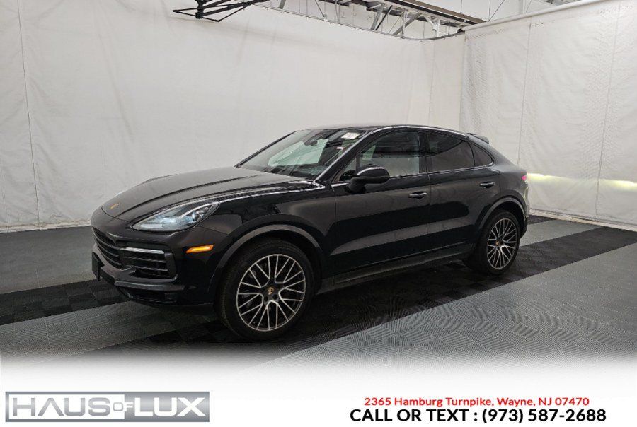 Used 2023 Porsche Cayenne Platinum Edition AWD/4WD image 3