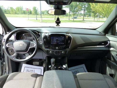 Used 2023 Chevrolet Traverse LT AWD/4WD image 41