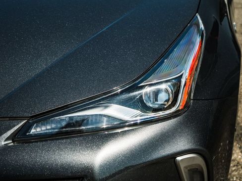 Used 2022 Toyota Prius XLE w/ Advanced Technology Package AWD/4WD image 7