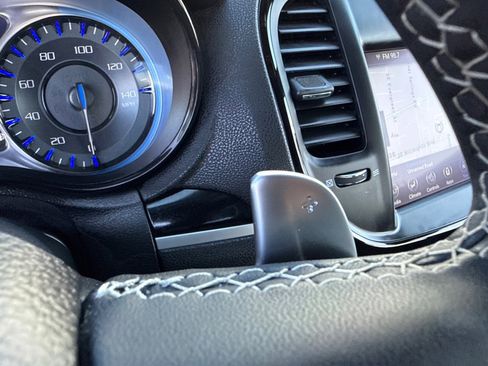 Used 2023 Chrysler 300 S image 32