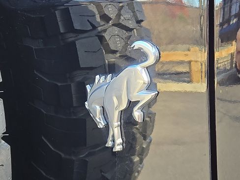 Used 2022 Ford Bronco Badlands image 31