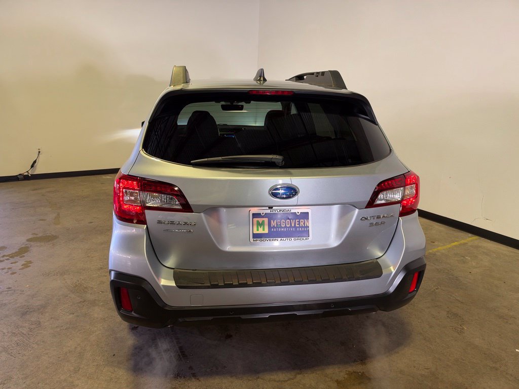 Used 2019 Subaru Outback 3.6R Limited AWD/4WD image 4