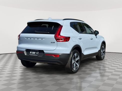 Used 2026 Volvo XC40 B5 Plus w/ Protection Package Premier AWD/4WD image 4