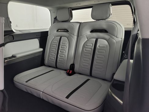 Used 2024 Rivian R1S Adventure image 22