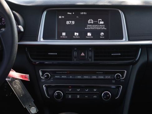 Used 2019 Kia Optima LX FWD image 9