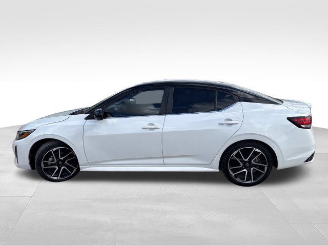Certified 2024 Nissan Sentra SR w/ SR Premium Package FWD image 5