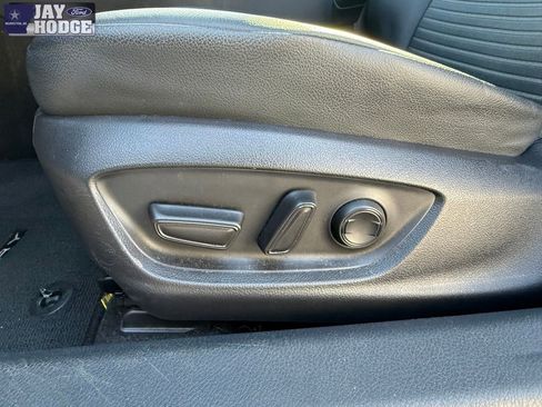 Used 2024 Toyota Camry SE w/ Convenience Package image 35