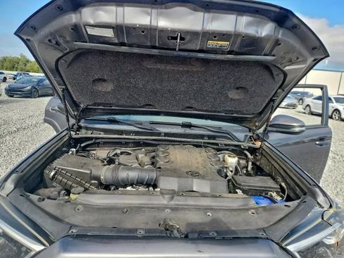 Used 2019 Toyota 4Runner SR5 image 11