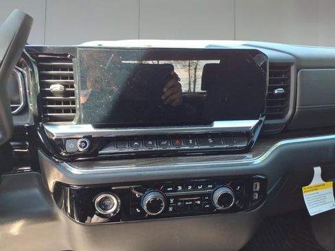 Used 2023 Chevrolet Silverado 1500 RST AWD/4WD image 14