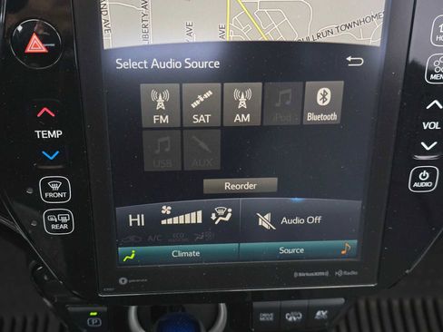 Used 2021 Toyota Prius Prime XLE image 30