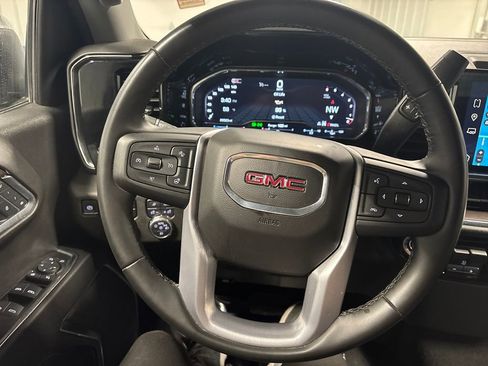 Used 2025 GMC Sierra 1500 SLT image 21