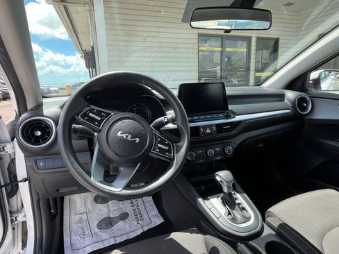 Used 2024 Kia Forte LXS FWD image 32