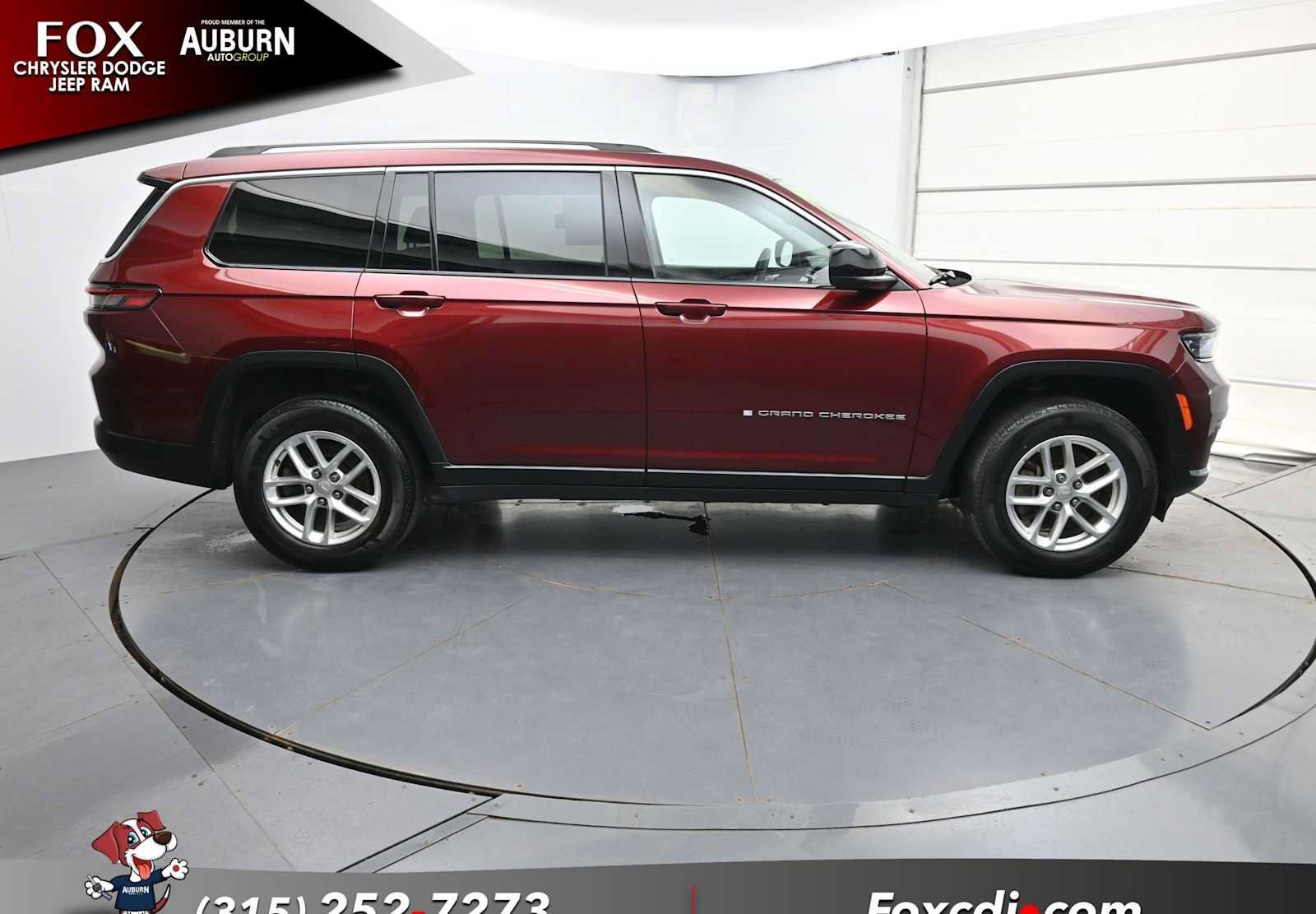 Used 2023 Jeep Grand Cherokee L Laredo w/ Luxury Tech Group I AWD/4WD image 18