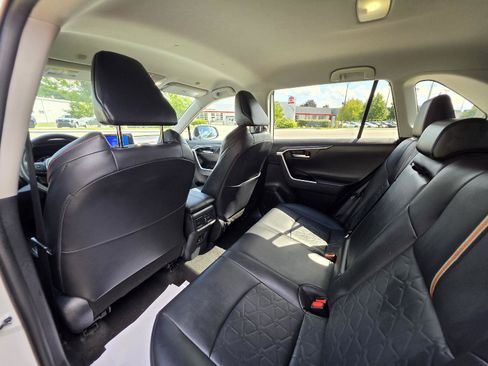 Used 2024 Toyota RAV4 Adventure AWD/4WD image 15