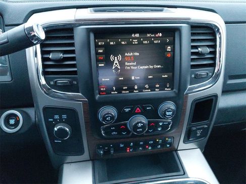 Used 2018 RAM 3500 Laramie image 32