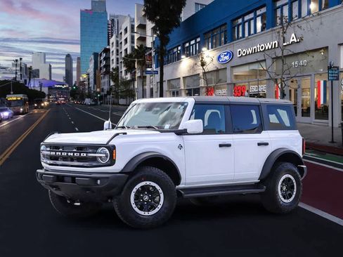 New 2026 Ford Bronco Outer Banks AWD/4WD image 2