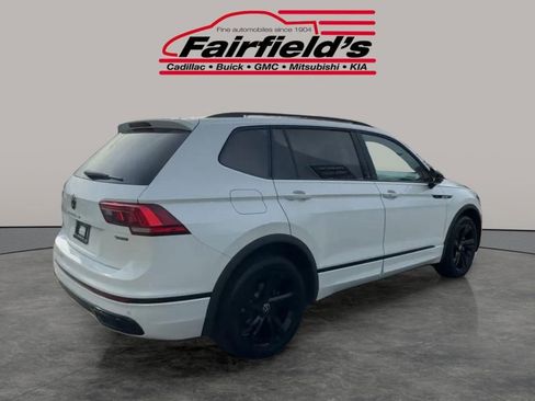 Used 2023 Volkswagen Tiguan SE R-Line image 5