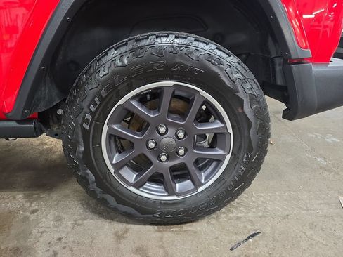 Used 2021 Jeep Wrangler Sport AWD/4WD image 32