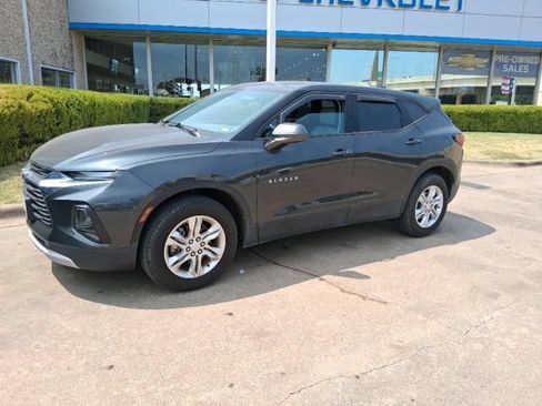 Used 2020 Chevrolet Blazer LT FWD image 2