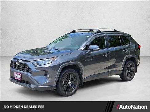 Used 2021 Toyota RAV4 XLE w/ Convenience Package FWD image 1
