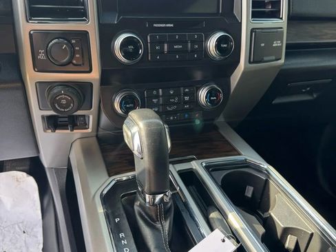 Used 2019 Ford F150 Lariat w/ Equipment Group 502A Luxury image 23