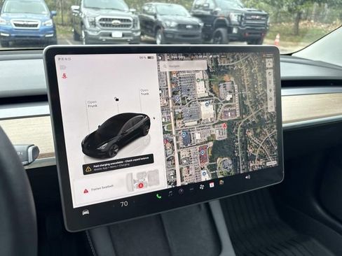 Used 2022 Tesla Model 3 image 34