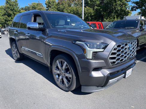 Used 2023 Toyota Sequoia Capstone AWD/4WD image 1