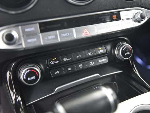 Used 2019 Kia Stinger GT image 23