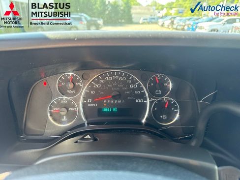 Used 2024 Chevrolet Express 2500 w/ Driver Convenience Package RWD image 23
